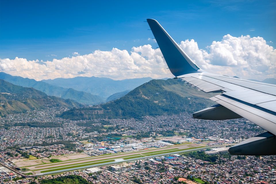 jetblue-flights-to-la-aurora-international-airport