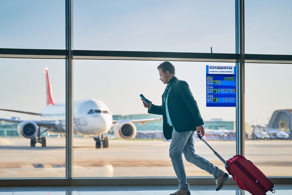 lot-polish-last-minute-flights