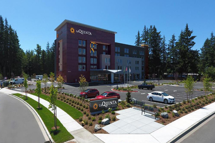 La Quinta Inn & Suites